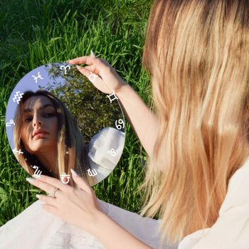 Copia de Copia de Copia de Pink Neon Frame Professional Twitter Profile Picture